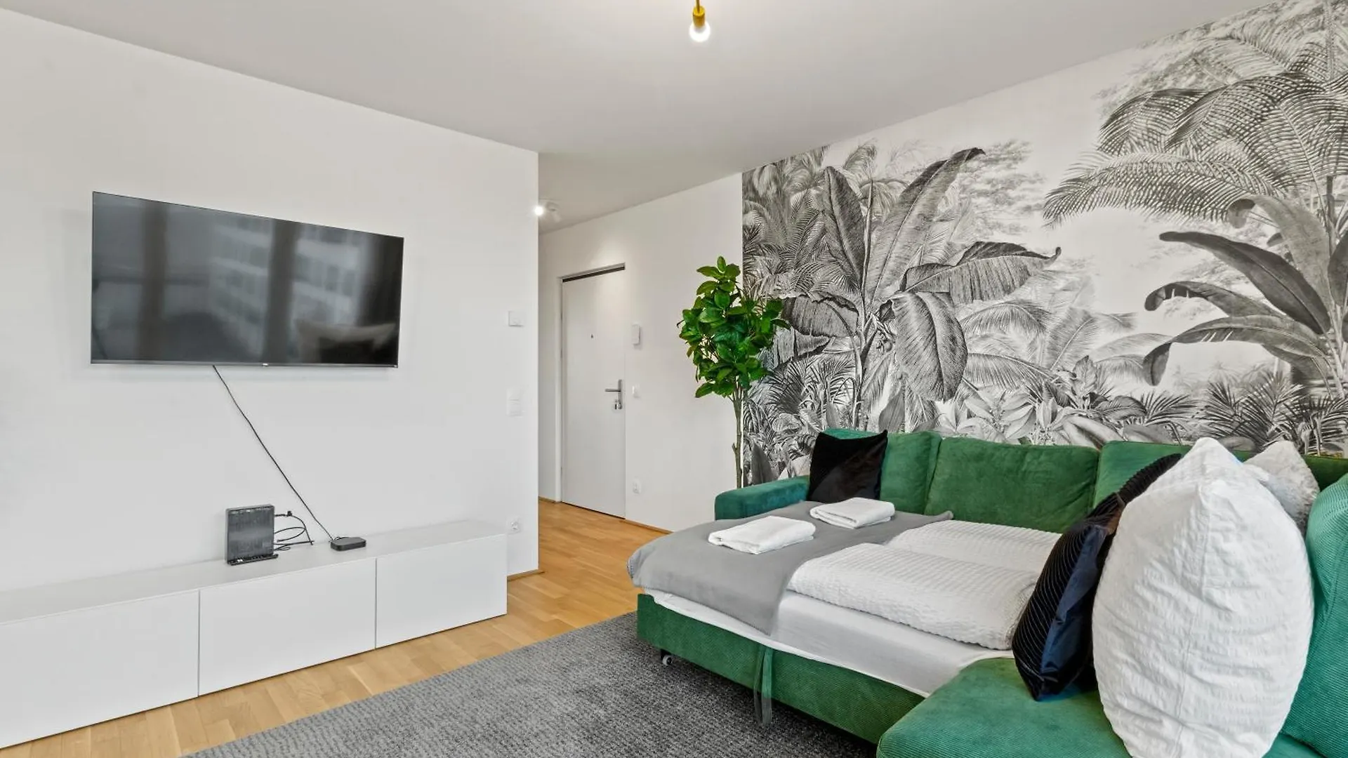 Balcony Apartment I Direct Connection To The Airport In 15 Min Viena