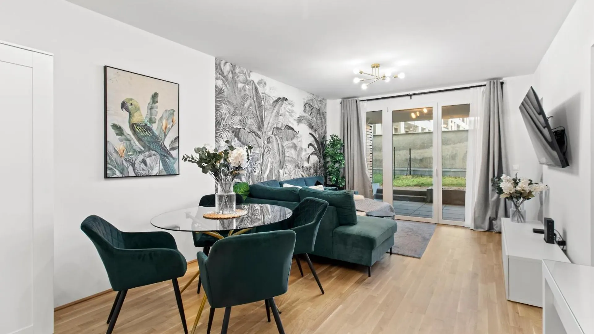 Balcony Apartment I Direct Connection To The Airport In 15 Min Vienna