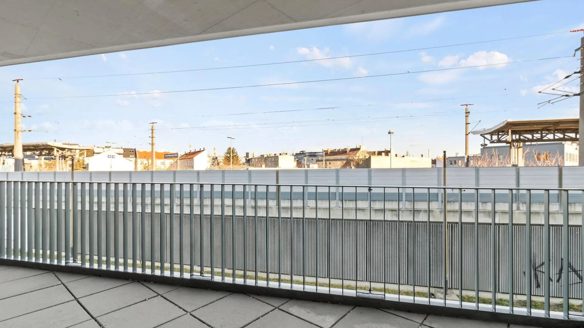 Balcony Apartment I Direct Connection To The Airport In 15 Min Vienna 0*,  Austria